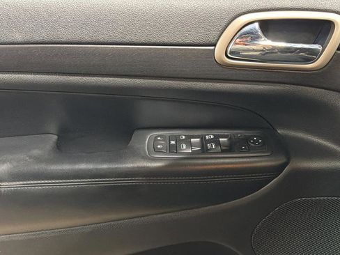 Used 2017 Jeep Grand Cherokee Laredo w/ Quick Order Package 23E image 20