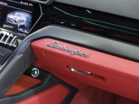 Used 2022 Lamborghini Urus image 50