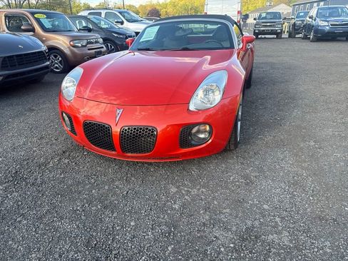 Used 2008 Pontiac Solstice GXP RWD image 2
