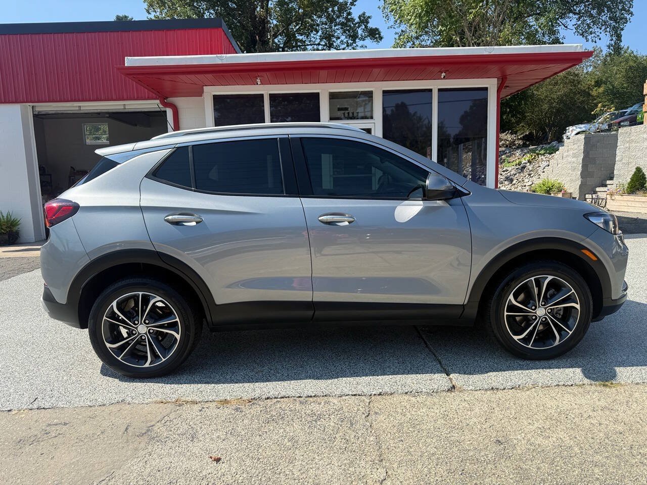 Used 2023 Buick Encore GX Select FWD image 10