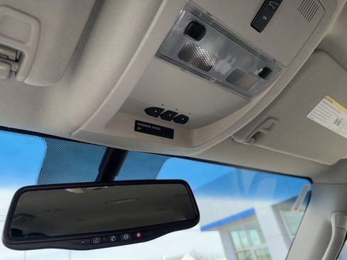 Used 2011 GMC Yukon XL 2500 SLT w/ SLT-2 Equipment Package image 51