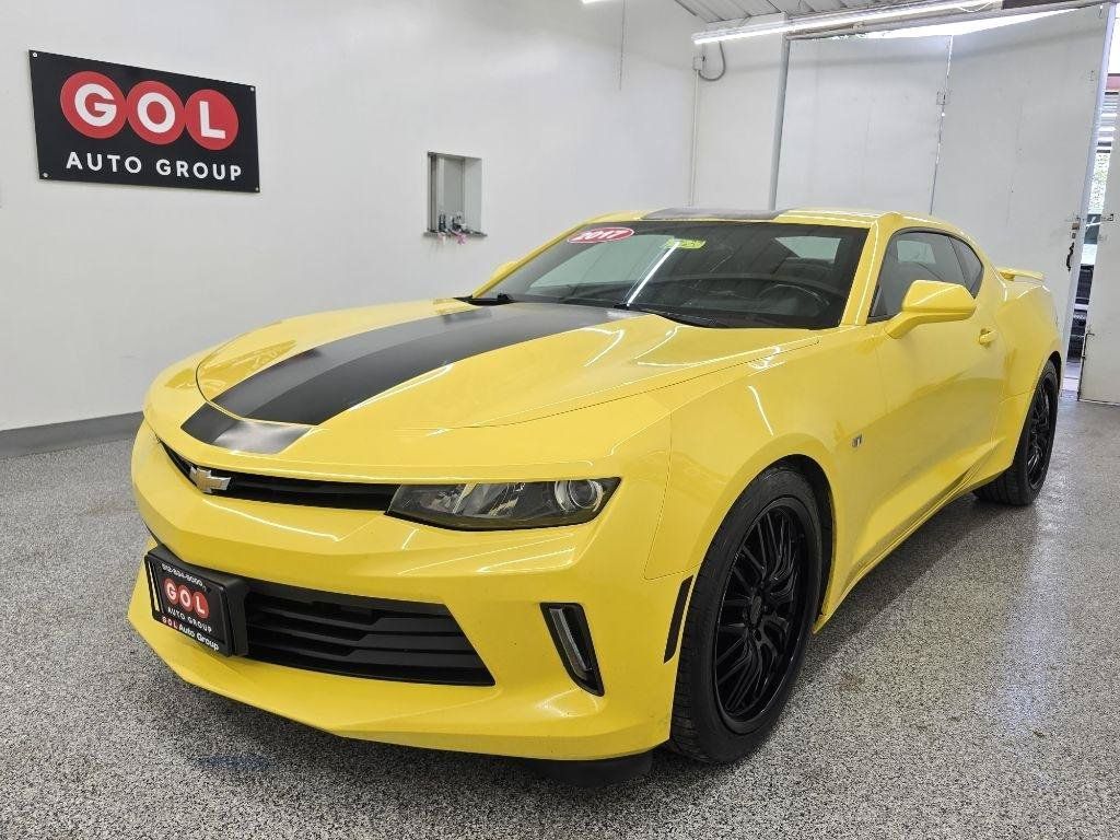 Used 2017 Chevrolet Camaro LT RWD image 6