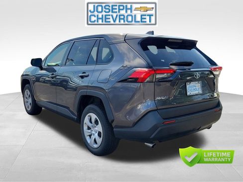 Used 2024 Toyota RAV4 LE AWD/4WD image 3