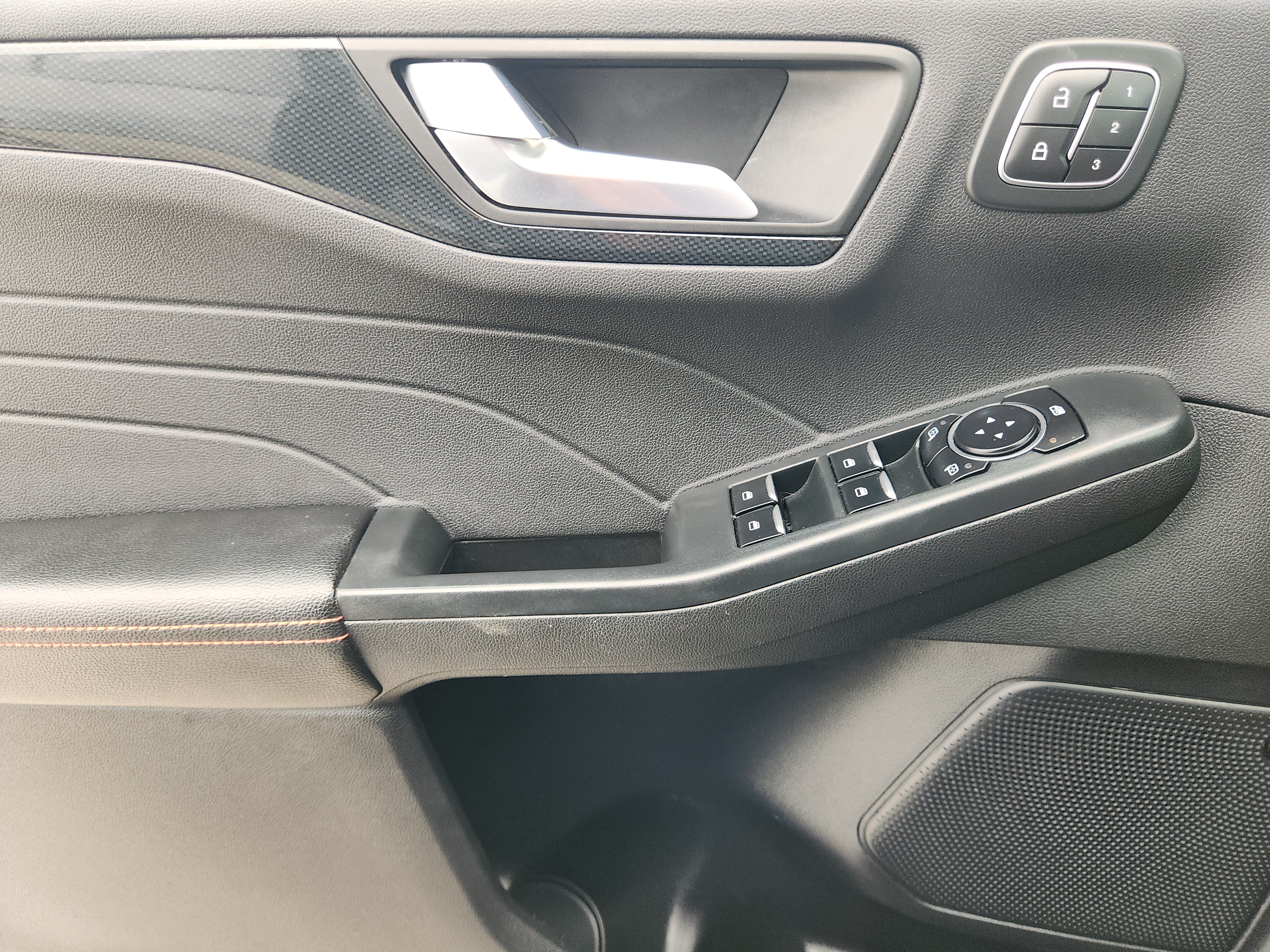 Used 2023 Ford Escape ST-Line Select w/ Tech Pack #2 AWD/4WD image 27