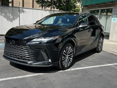 Used 2025 Lexus RX 350 w/ Convenience Package AWD/4WD image 3