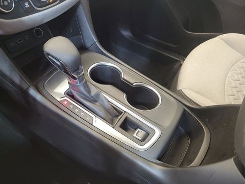 Used 2022 Chevrolet Equinox LT FWD image 26