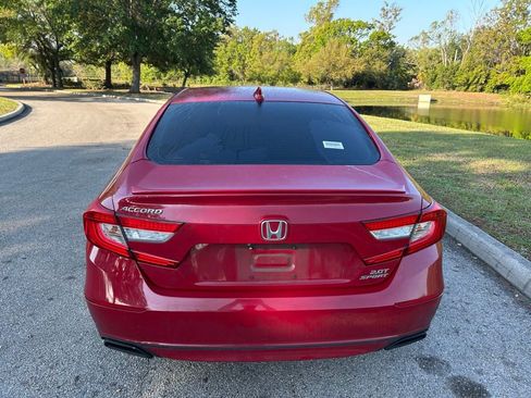 Used 2018 Honda Accord Sport image 4