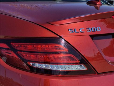 Certified 2019 Mercedes-Benz SLC 300 image 8