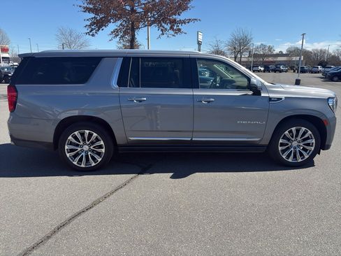 Used 2021 GMC Yukon XL Denali w/ Denali Ultimate Package image 8