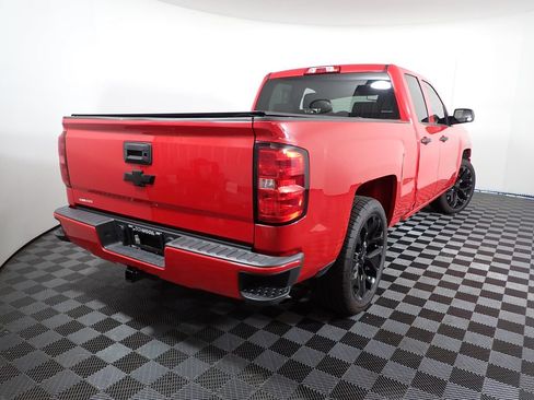 Used 2018 Chevrolet Silverado 1500 Custom w/ Custom Convenience Package RWD image 19