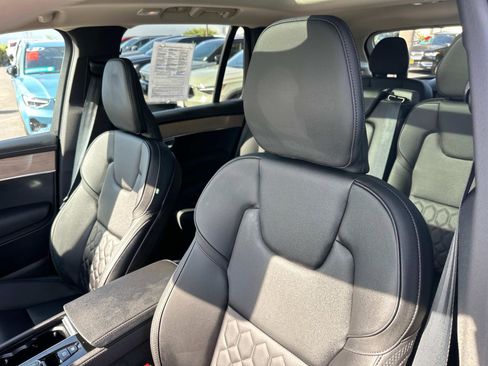 Certified 2025 Volvo XC90 B5 Core w/ Protection Package Premier image 19