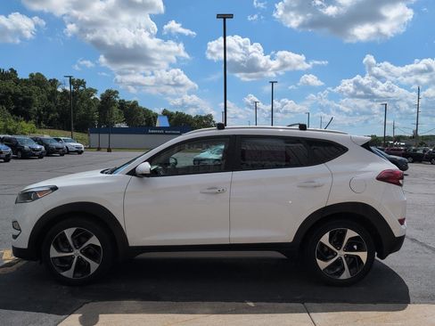 Used 2017 Hyundai Tucson Sport w/ Cargo Package AWD/4WD image 5