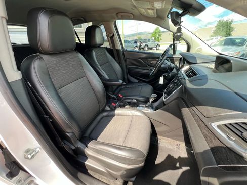Used 2016 Buick Encore FWD image 29