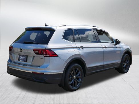Certified 2024 Volkswagen Tiguan SE AWD/4WD image 7