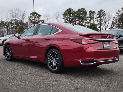 Certified 2025 Lexus ES 300h w/ Premium Package image 7