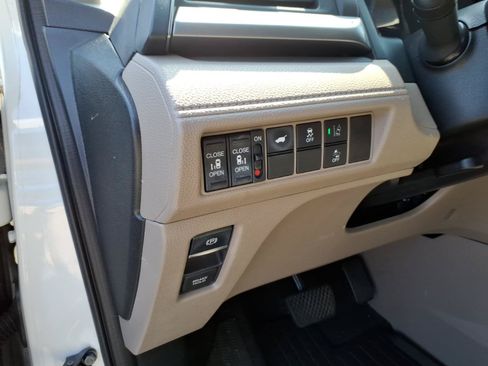 Used 2019 Honda Odyssey EX-L image 9