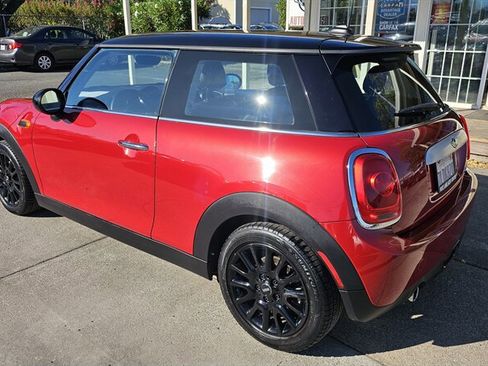 Used 2015 MINI Cooper 2-Door Hardtop image 4