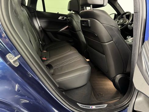 Used 2022 BMW X6 xDrive40i w/ Executive Package image 29