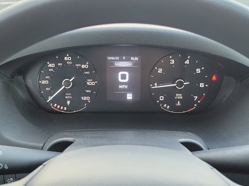 Used 2025 RAM ProMaster 2500 w/ Convenience Group image 9