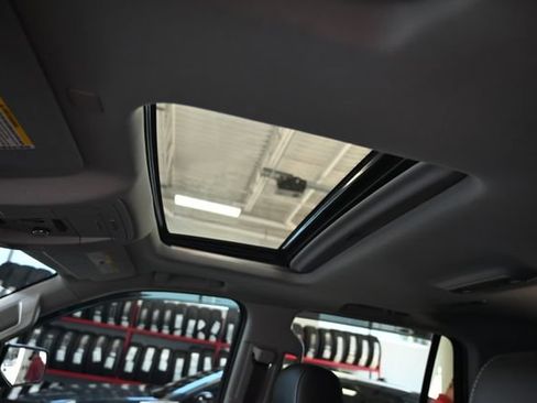 Used 2020 GMC Yukon SLT AWD/4WD image 21