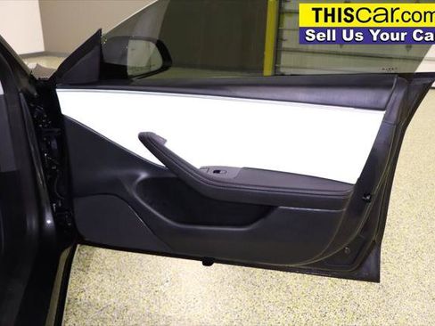 Used 2025 Tesla Model 3 Long Range RWD image 33
