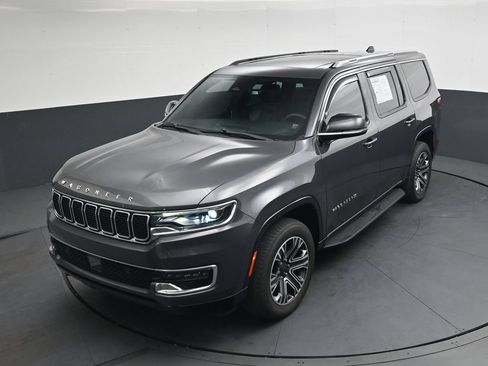 Used 2024 Jeep Wagoneer 4WD w/ Premium Group I image 41