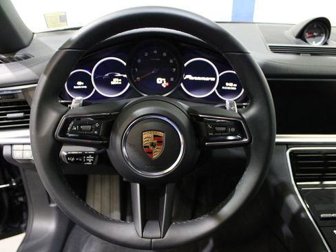 Used 2023 Porsche Panamera Platinum Edition image 35