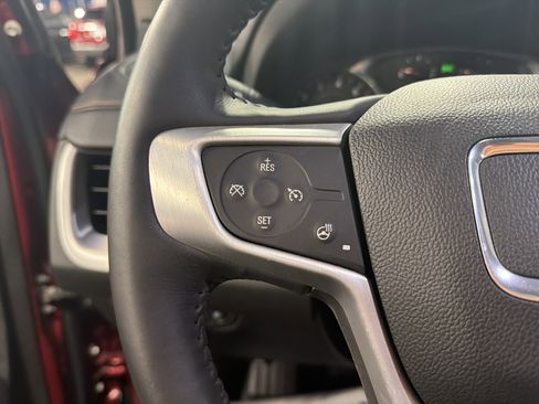 Used 2018 GMC Terrain SLT w/ Preferred Package image 12