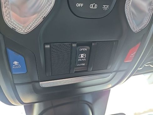 New 2026 RAM 2500 Big Horn AWD/4WD image 84