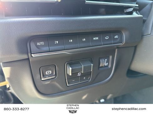 New 2026 Cadillac Escalade Luxury image 16