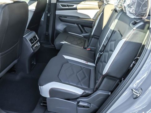 New 2026 Volkswagen Atlas Peak Edition AWD/4WD image 33