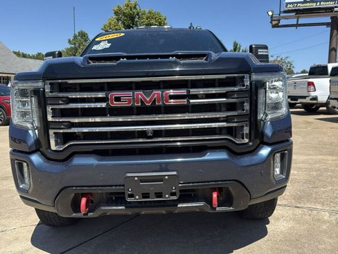Used 2020 GMC Sierra 2500 AT4 w/ AT4 Premium Package AWD/4WD image 3