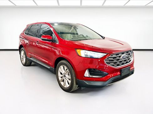 Used 2023 Ford Edge Titanium image 3