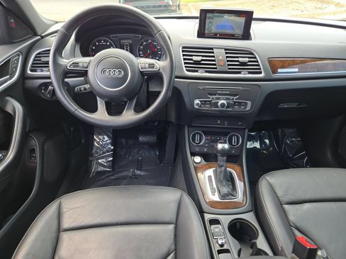 Used 2018 Audi Q3 2.0T Premium Plus w/ Premium Plus Package AWD/4WD image 2