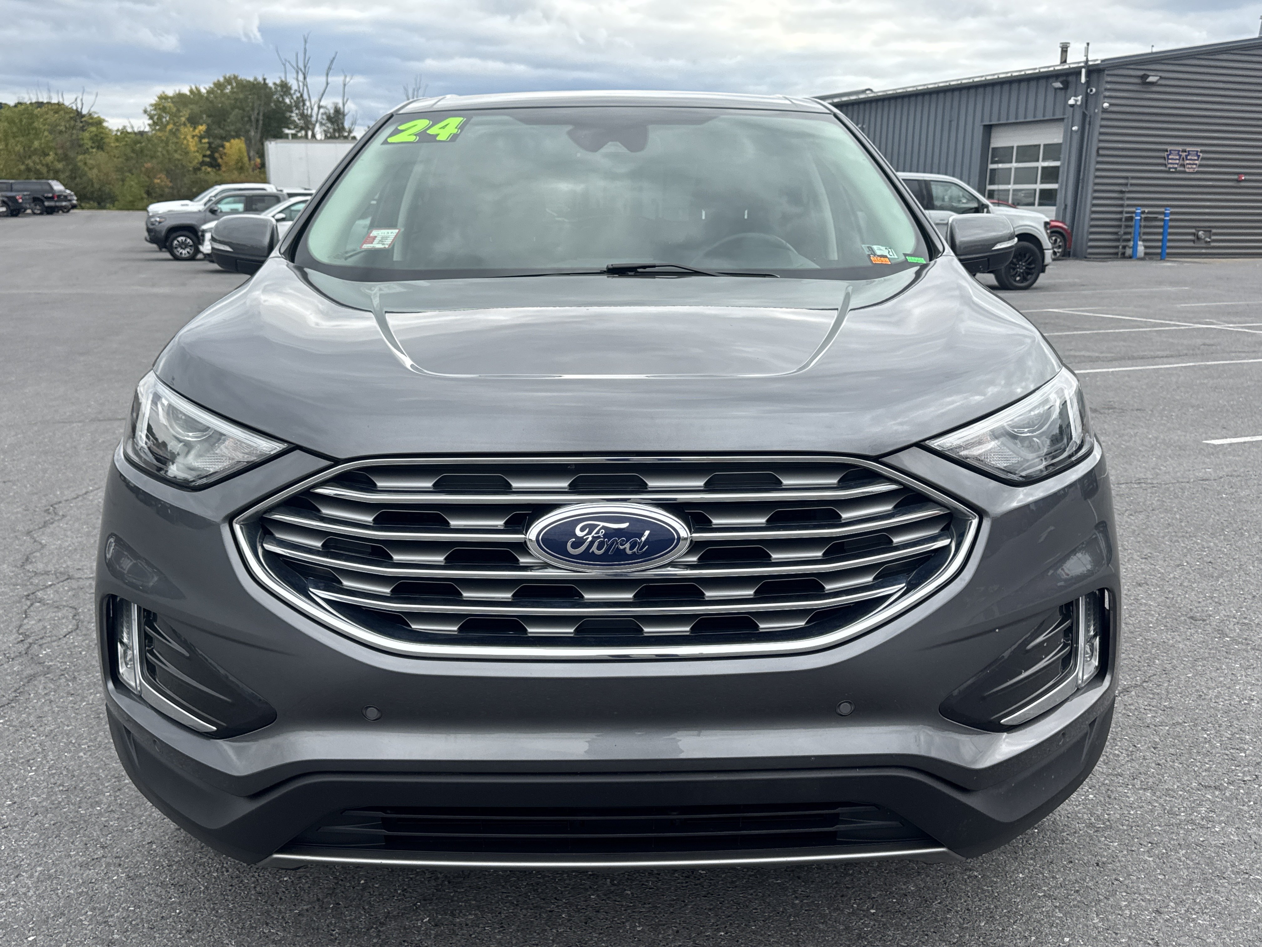 Used 2024 Ford Edge Titanium AWD/4WD image 9