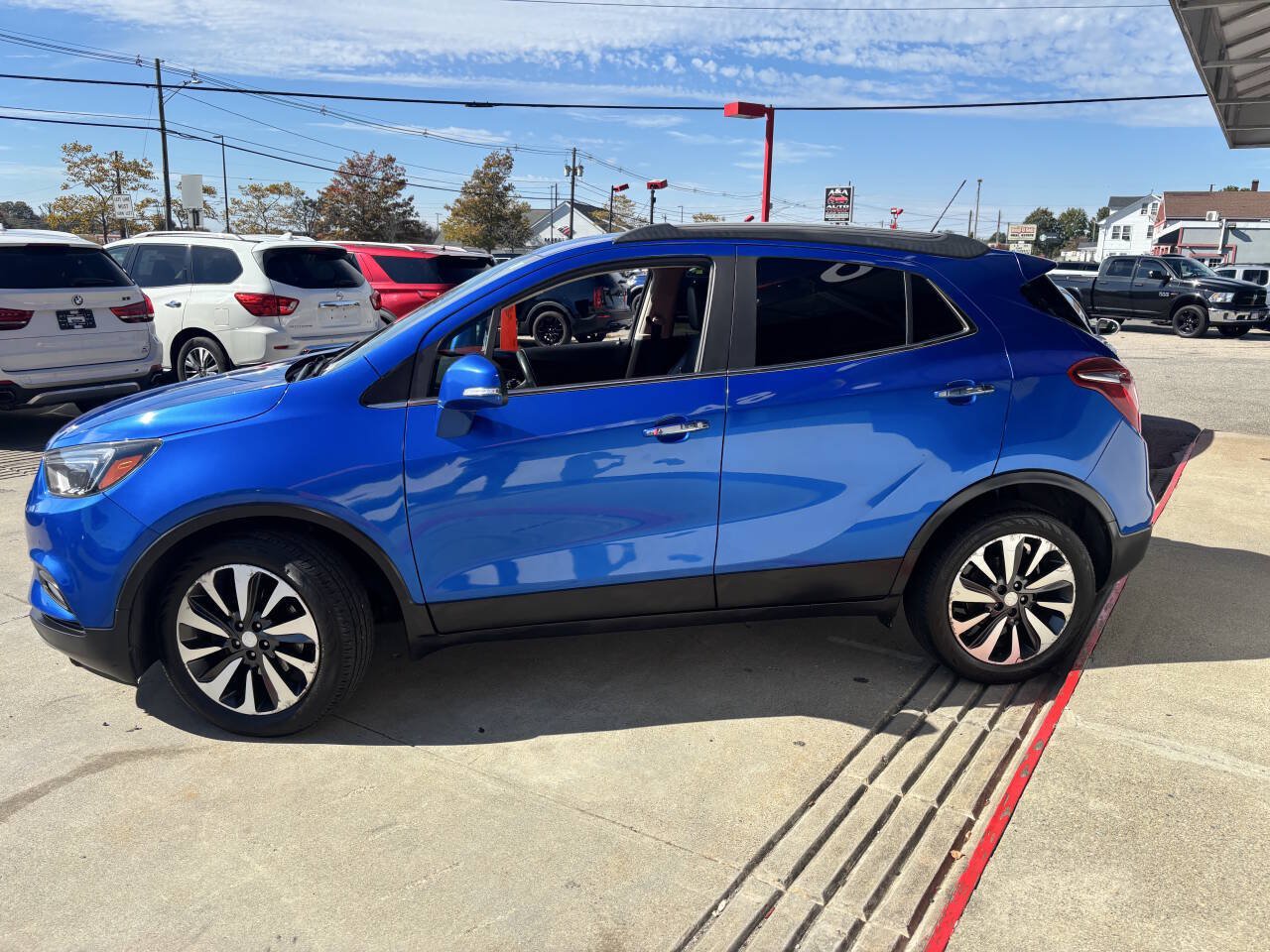 Used 2017 Buick Encore Essence FWD image 18