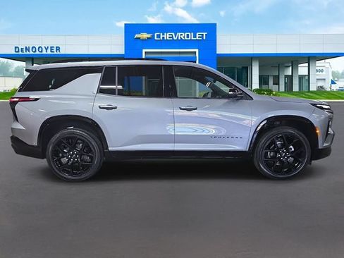 New 2026 Chevrolet Traverse RS w/ LPO, Floor Liner Package AWD/4WD image 7