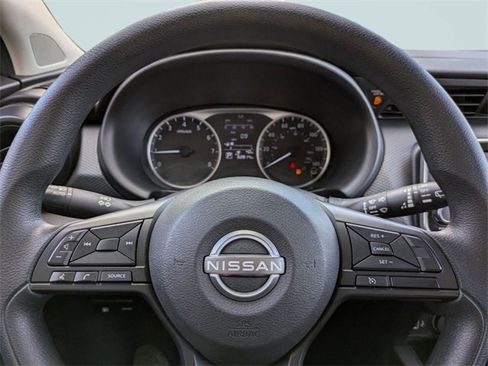 Used 2023 Nissan Kicks S image 28