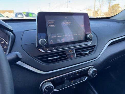 Used 2022 Nissan Altima 2.5 SV image 20