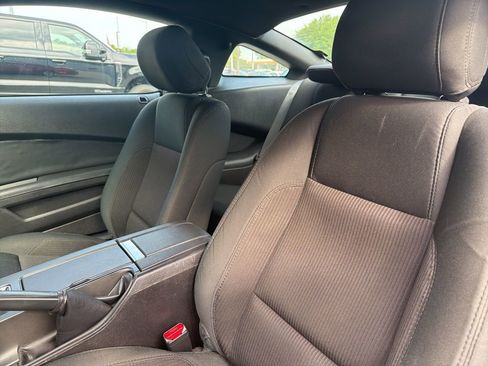 Used 2013 Ford Mustang GT image 13