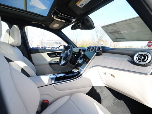 New 2026 Mercedes-Benz GLC 300 4MATIC image 39