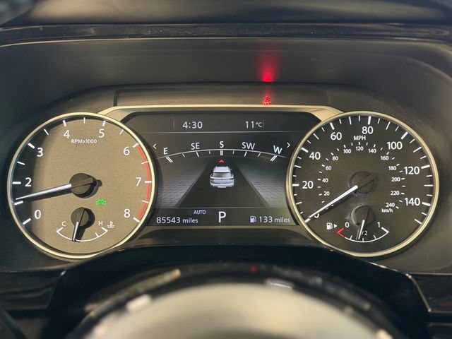 Used 2022 Nissan Pathfinder SL AWD/4WD image 28