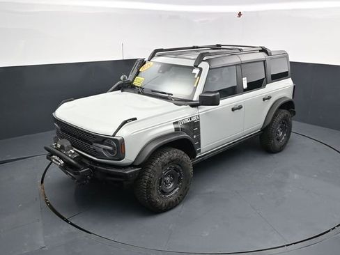 Used 2024 Ford Bronco Everglades AWD/4WD image 37