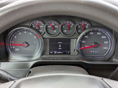 Used 2020 Chevrolet Silverado 1500 Custom w/ Custom Value Package AWD/4WD image 25