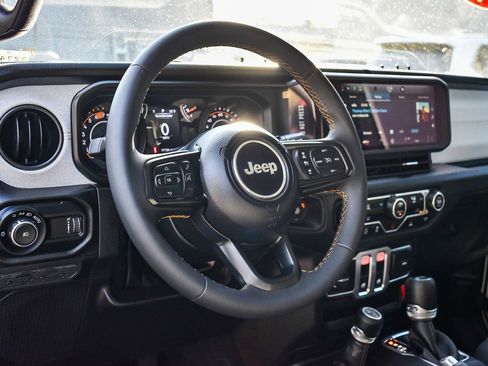 Used 2024 Jeep Wrangler Sport S image 13