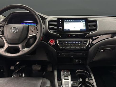 Used 2020 Honda Pilot Touring image 11