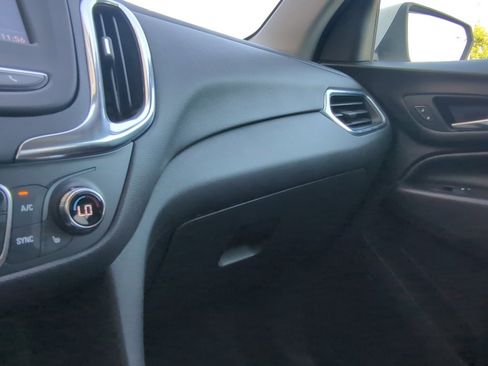 Used 2024 Chevrolet Equinox LT image 30