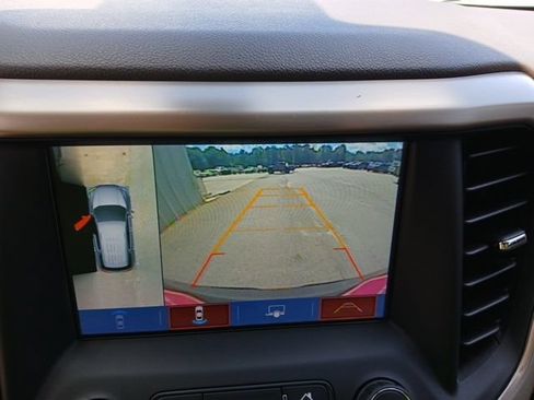 Used 2018 GMC Acadia Denali w/ Technology Package AWD/4WD image 39