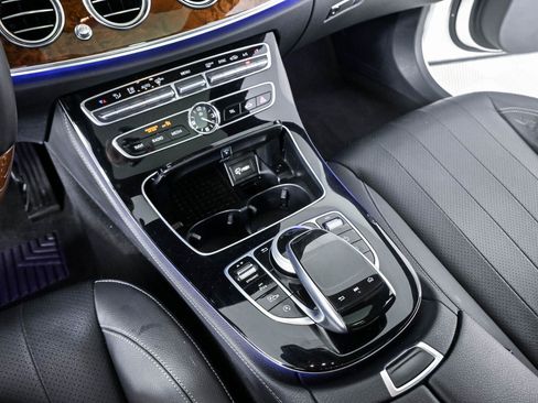 Used 2017 Mercedes-Benz E 300 image 17
