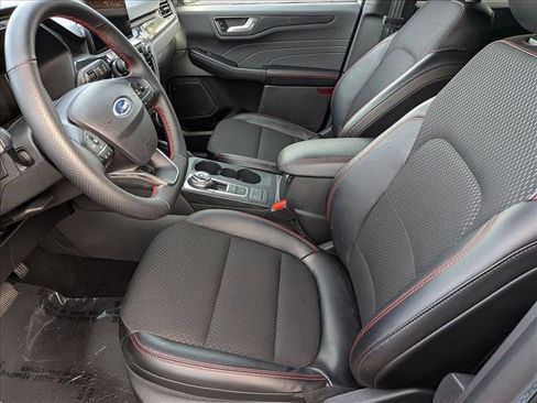 Used 2025 Ford Escape ST-Line image 16